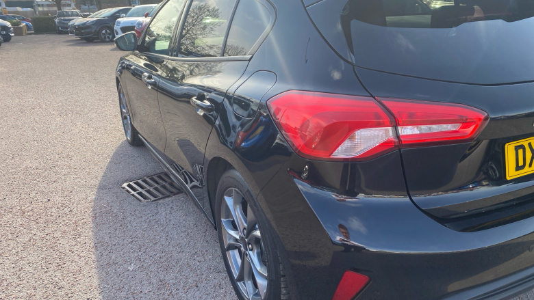 Ford Focus 1.0 EcoBoost 125 ST-Line 5dr Petrol Hatchback